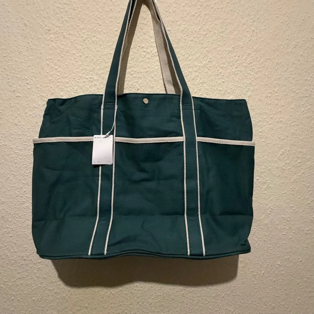 Lululemon Tote Bag - Picture 3 of 11
